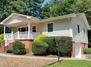 120 Stiles Dr, Franklin, NC 28734