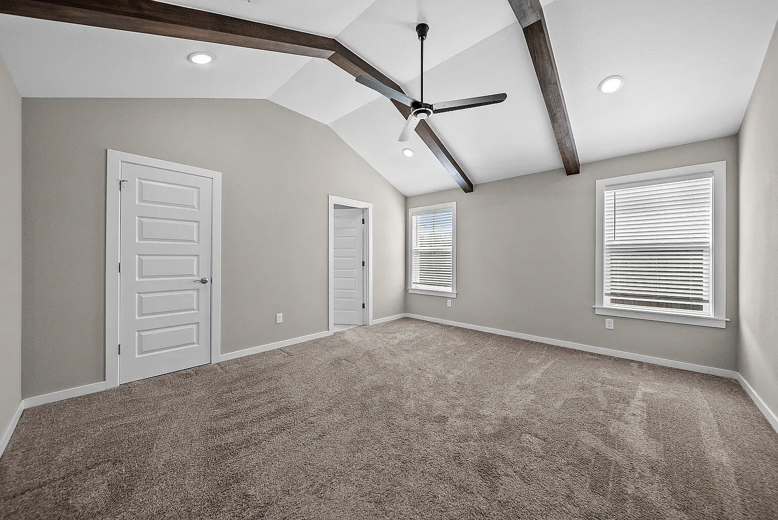 3 bed, 1655 sqft, $2,000 — Photo 2