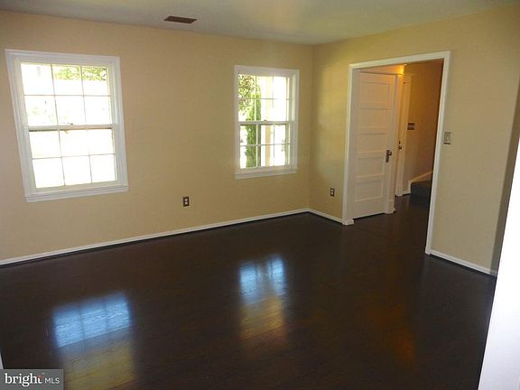 2nd image of 14419 William Carr Ln