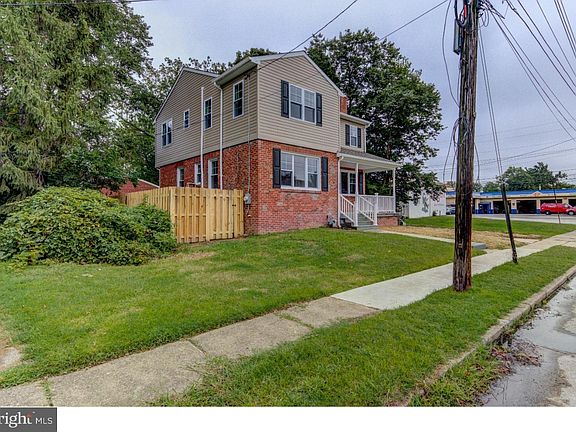 2nd image of 310 Sylvania Ave