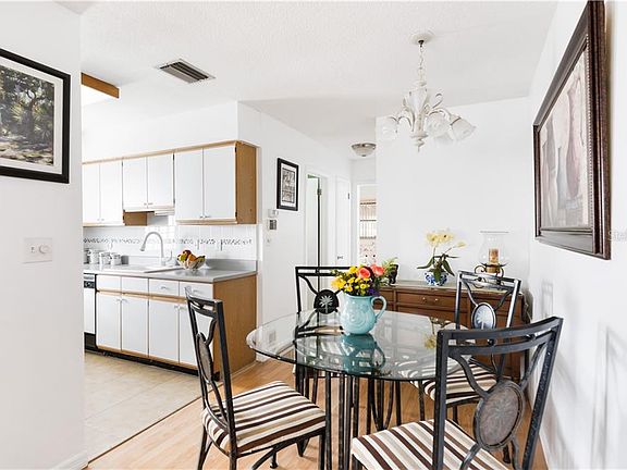 3rd image of 5545 1st St NE
