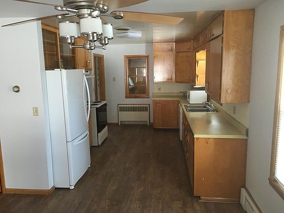 2nd image of 900 12th Ave N
