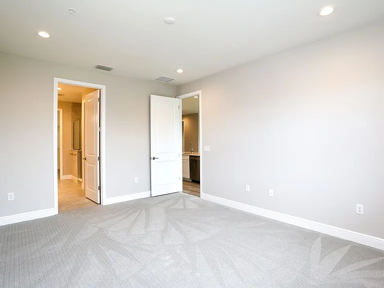 2626 Seychelles Cir #1405 — Photo 32