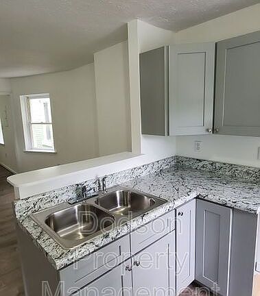 3rd image of 3212 O St Unit 2