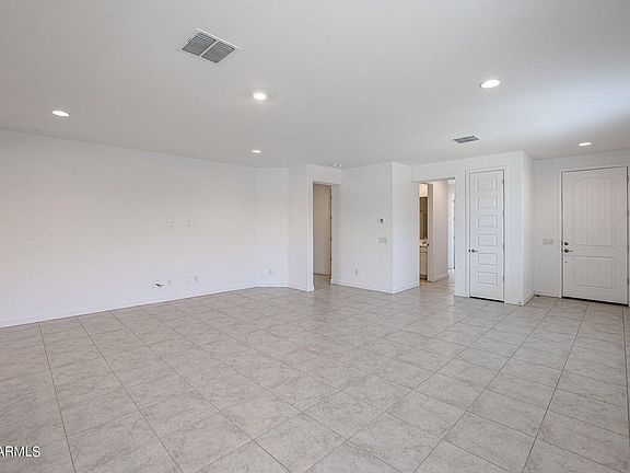 5th image of 16554 W Questa Dr