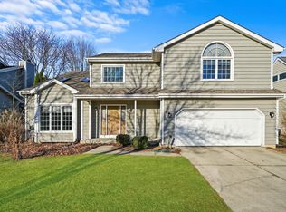 4239 Fieldstone Dr, Gurnee, IL 60031