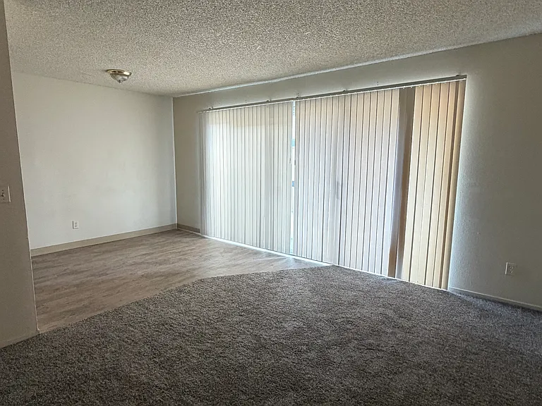 3321 Santa Rosa Ct #C — Photo 2