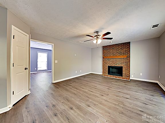 5th image of 2905 Emerson Lake Dr
