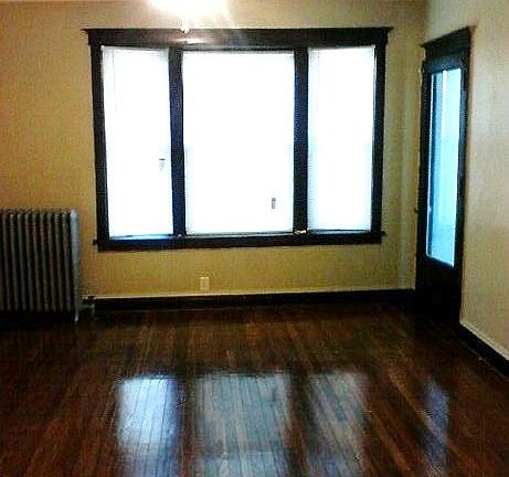 3rd image of 1421 E 72nd Pl