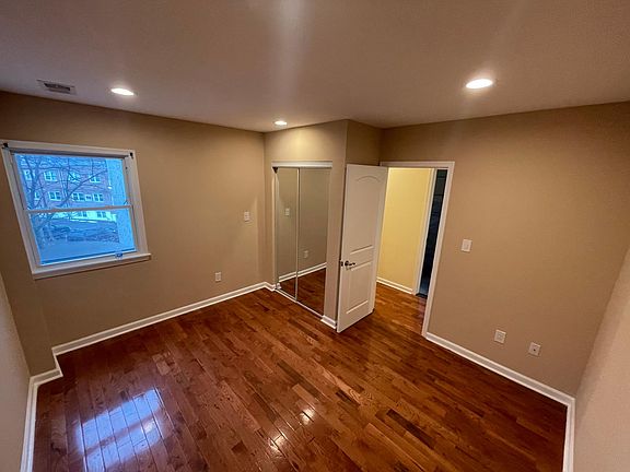 4th image of 4426 Solly Ave APT B