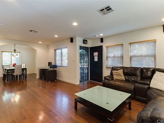 4th image of 4949 Denny Ave
