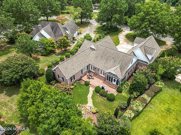 3rd image of 228 Hardingwood Drive
