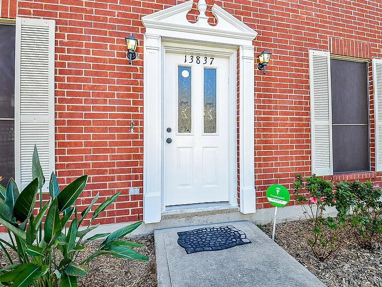 13837 Purplemartin St — Photo 3