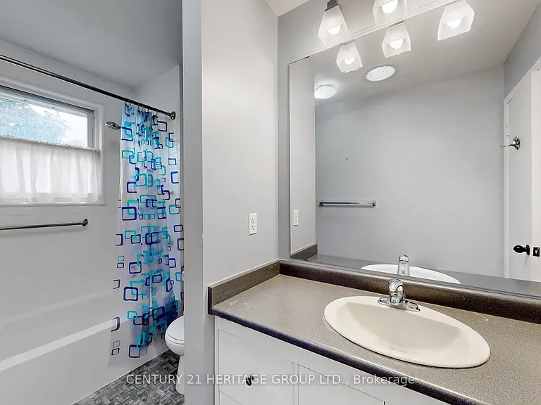 1 Dunsinane Dr — Photo 27