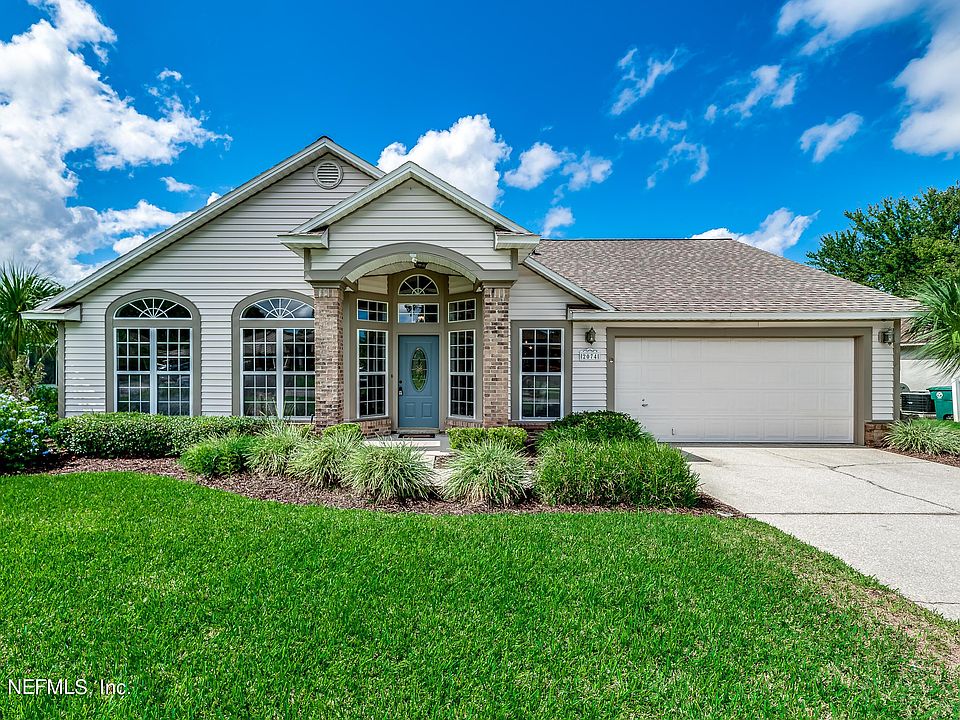 1st image of 2074 Forest Gate Dr E