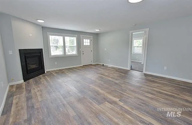 3 bed, 1496 sqft, $1,995 — Photo 2