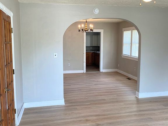 2nd image of 219 S Reformatory St