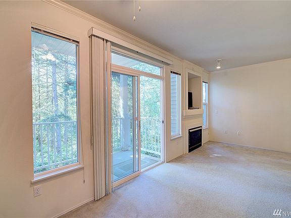 4th image of 25235 SE Klahanie Blvd APT C202