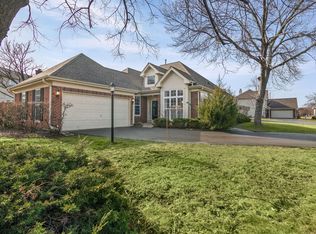 17527 W Stillwater Ct, Gurnee, IL 60031