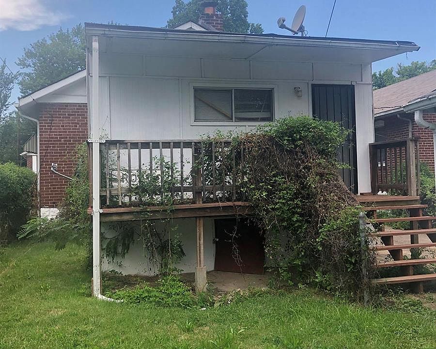 2nd image of 8316 Eton Pl