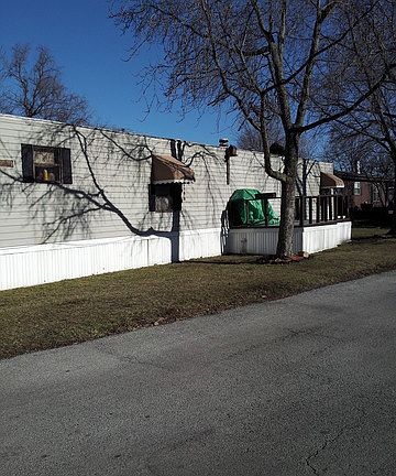 3rd image of 11701 S Ridgeland Ave Trailer 59