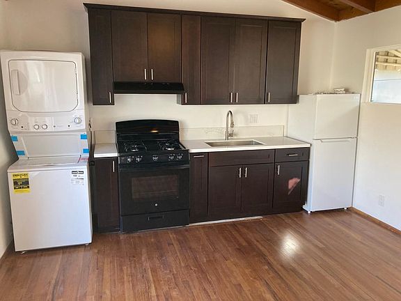 5th image of 7534 Kraft Ave #2