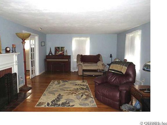 3rd image of 238 West Ave