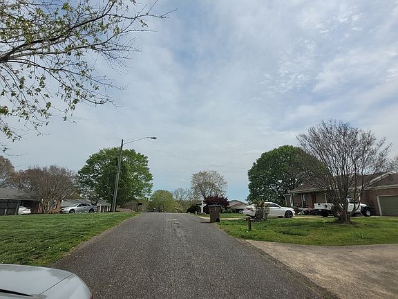4th image of 3117 Suffolk Dr