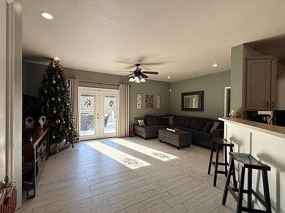 5th image of 102 Timberland Rd