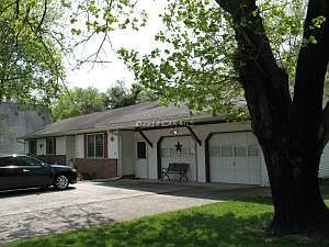 3rd image of 106 Heartwood Dr