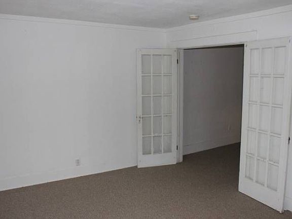 Bedroom entry