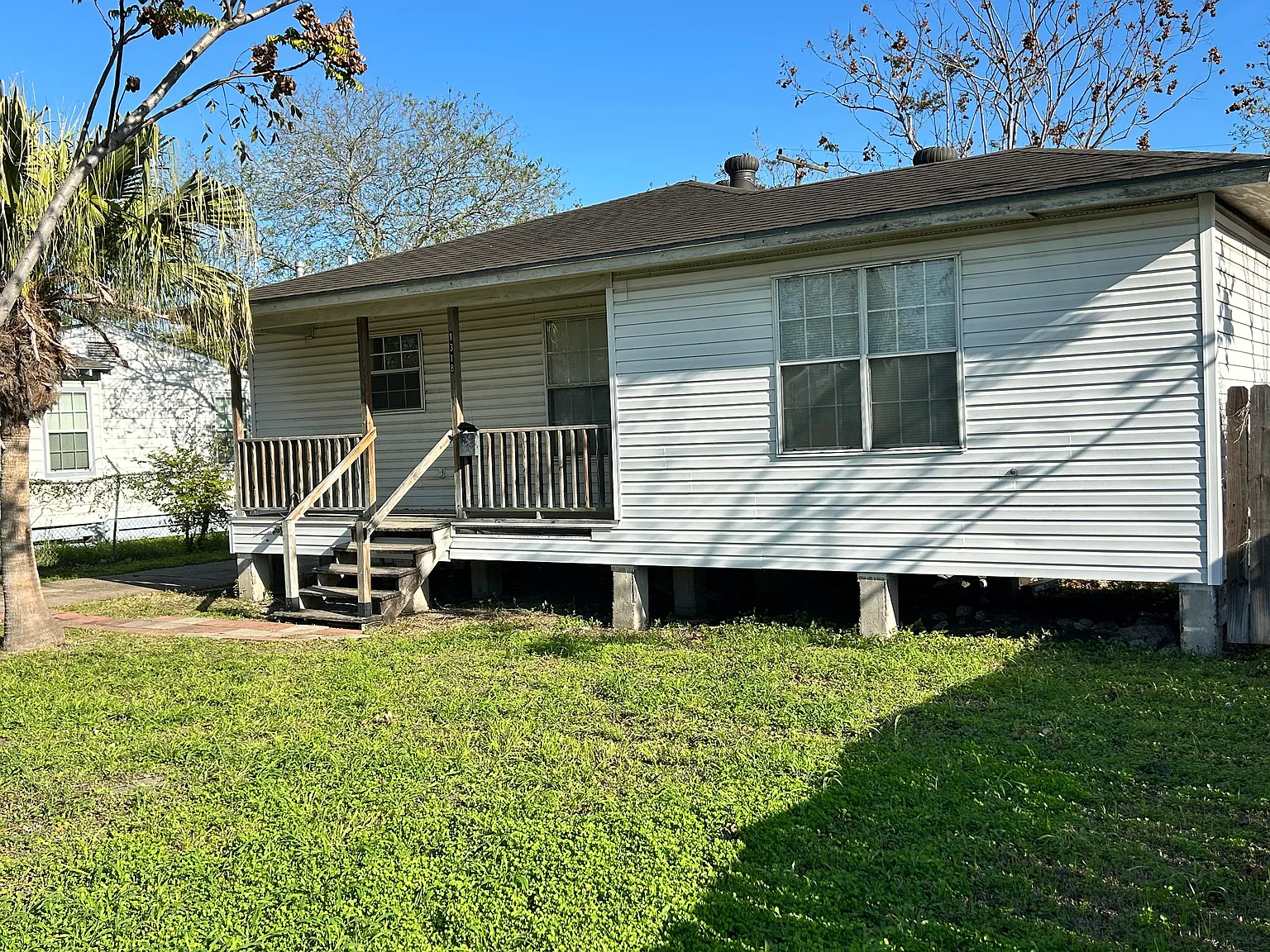 2 bed, 798 sqft, $1,200 — Photo 1