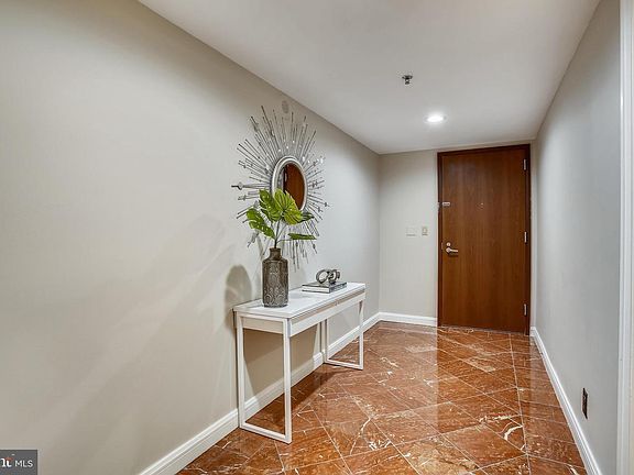 3rd image of 4801 Hampden Ln APT 203