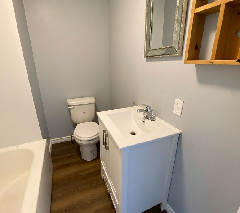1st image of 814 Wellington St E #4