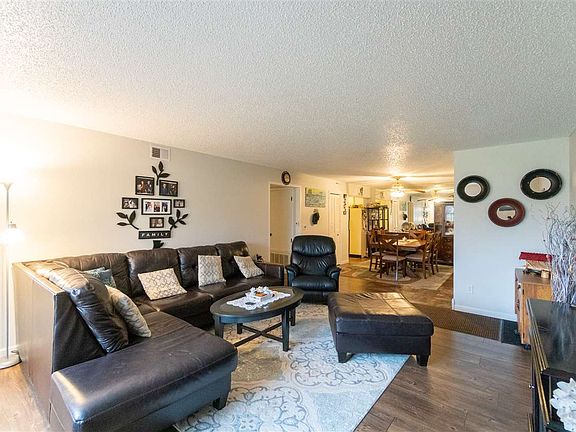 5th image of 123 Southbrooke Dr APT 2