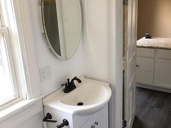 5th image of 853 Fountain St NE APT 2