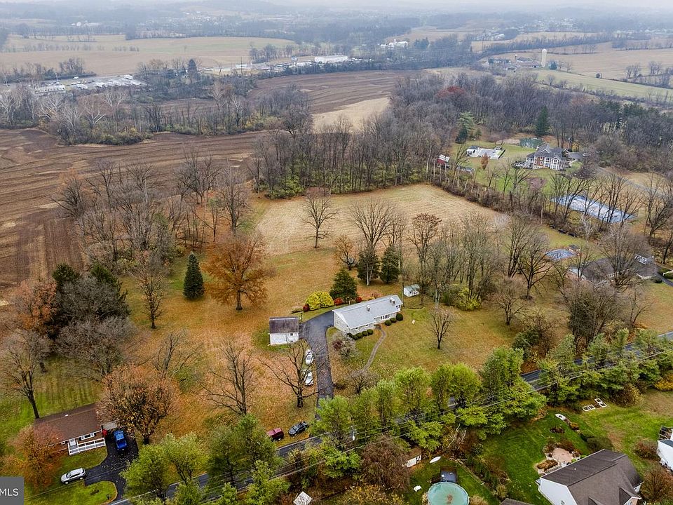 555 Lincoln Dr, Wernersville, PA 19565 | Zillow