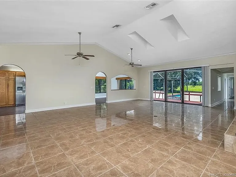 5361 SW Windward Way — Photo 10