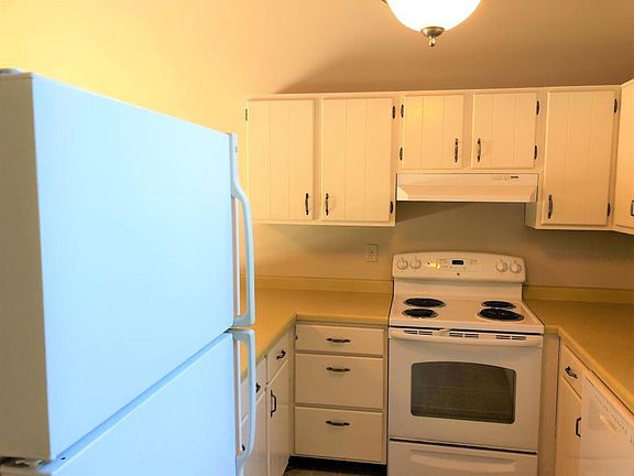 2nd image of 13807 Heywood Ct