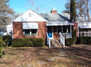 220 Laurel Ave E, Greenwood, SC 29649