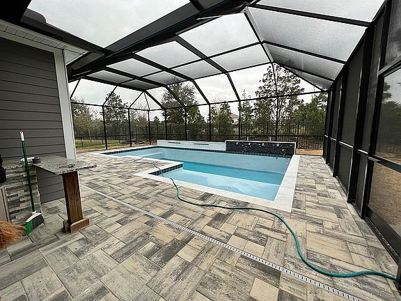3rd image of 47 Seabrook Dr