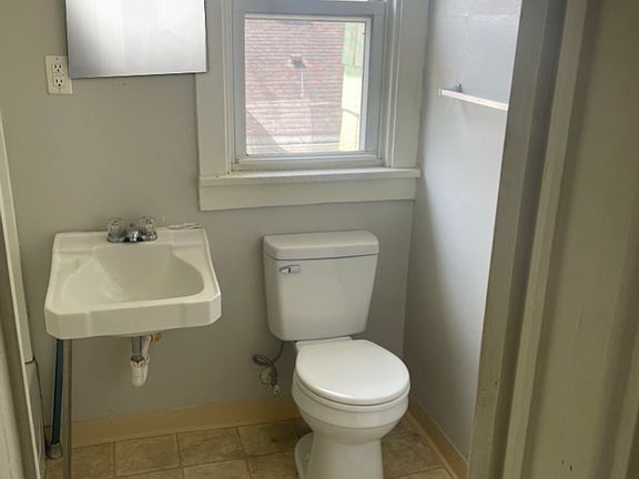 2nd image of 33 Harvard St APT 5