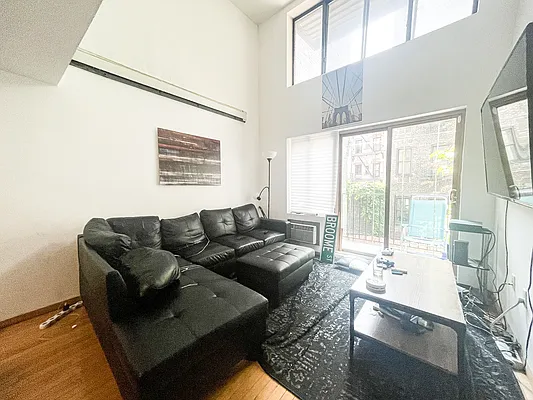 Rented by Metropolitan Property Group | media 2