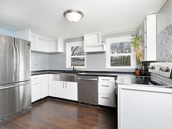 2nd image of 2009 63rd St