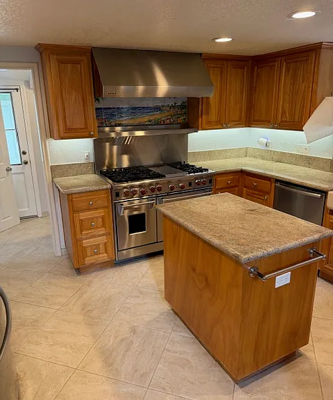 302 N Gertruda Ave — Photo 20