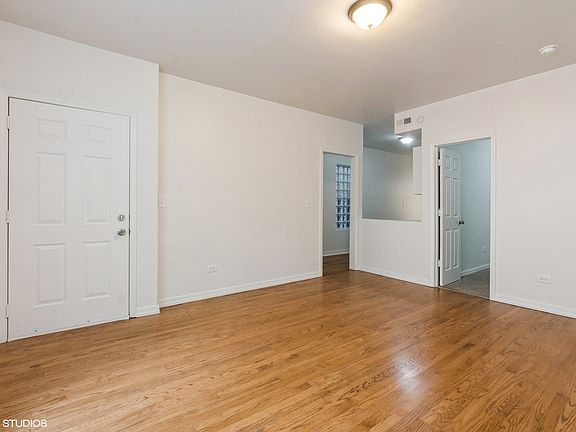 4th image of 2817 W Jackson Blvd
