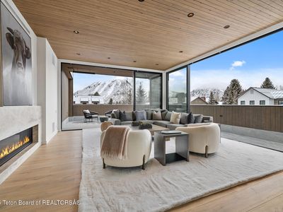 85 N Gros Ventre St, Jackson, WY, 83001