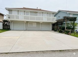 662 Warsaw St, Bayou Vista, TX 77563