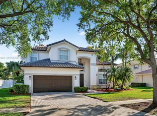 1511 NW 168th Ave, Pembroke Pines, FL 33028