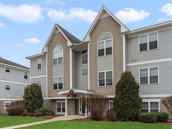 2nd image of 200 Roger Williams Ave Unit 302